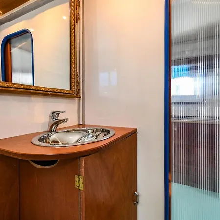 Houseboat Manerba *
