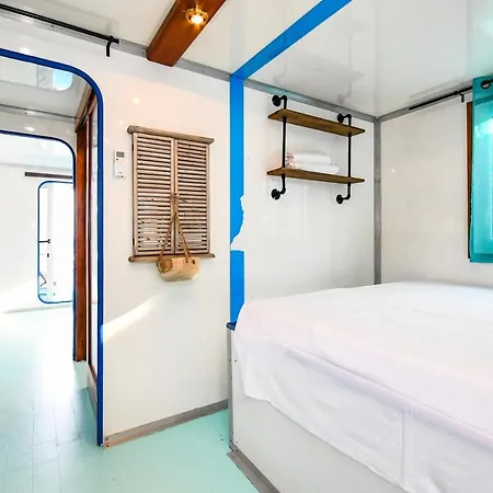 Bådhotel Houseboat Manerba *