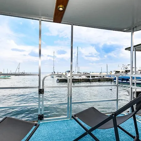 Houseboat Manerba *