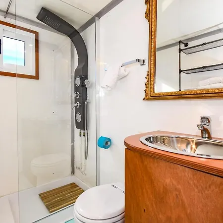 Houseboat Manerba *