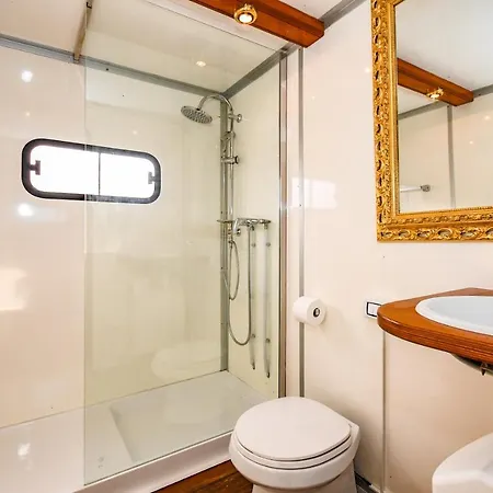 Houseboat Manerba