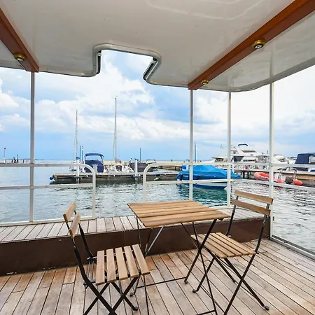 Bådhotel Houseboat Manerba Manerba del Garda